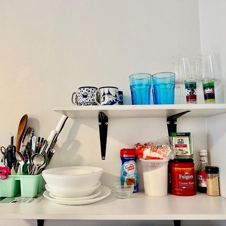 Micro Studio Apartment In University District- 10 Mins Walk To University Of Wa Сіетл Екстер'єр фото