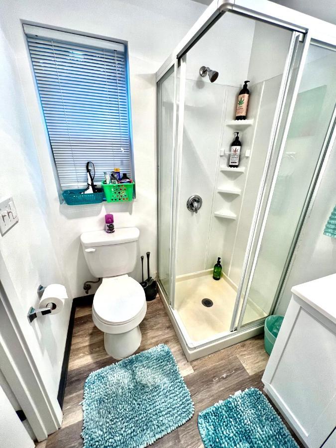 Micro Studio Apartment In University District- 10 Mins Walk To University Of Wa Сіетл Екстер'єр фото
