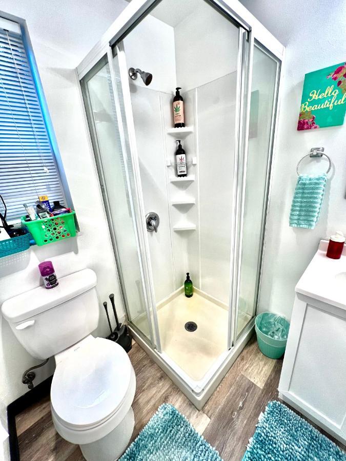 Micro Studio Apartment In University District- 10 Mins Walk To University Of Wa Сіетл Екстер'єр фото